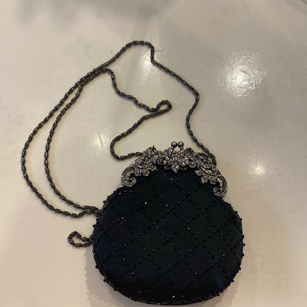 Jessica McClintock Small Ladies Clutch Purse. Beaded. Black Lining.